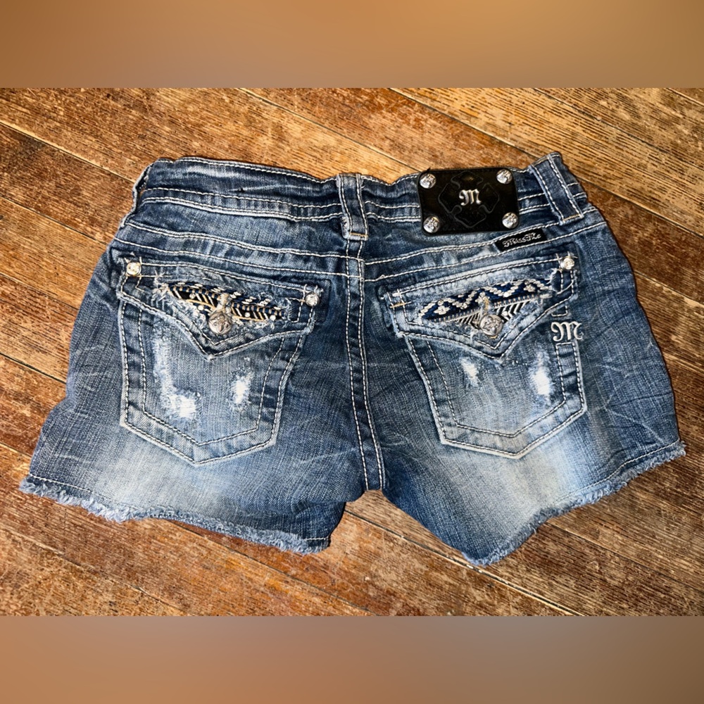 Miss Me Stylish Blue Denim Shorts with Patterned Accents - Picture 2 of 3